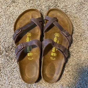 NWOT Brown Mayfair Birkenstock Sandal - Size 40